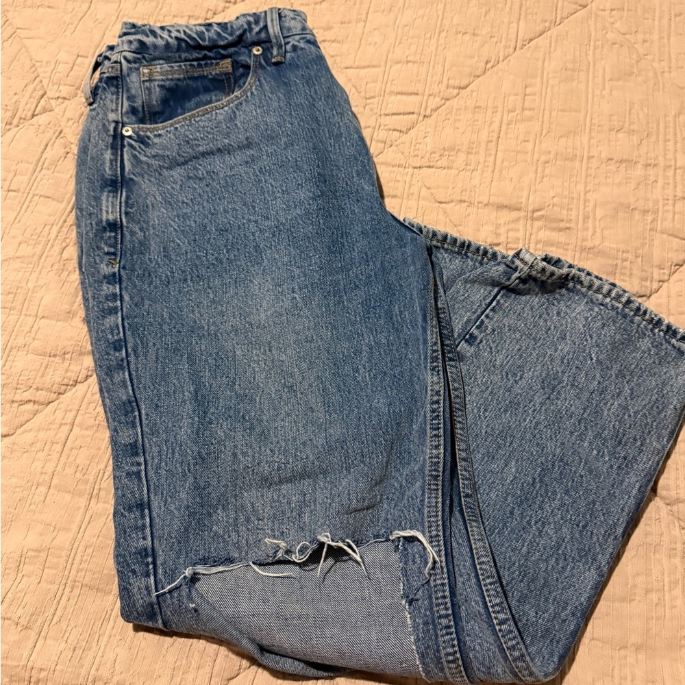 Good American Wide Leg Distressed Jeans
